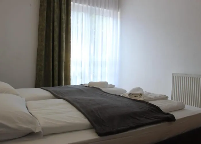 Prenociste Stanica * Bosanska Krupa